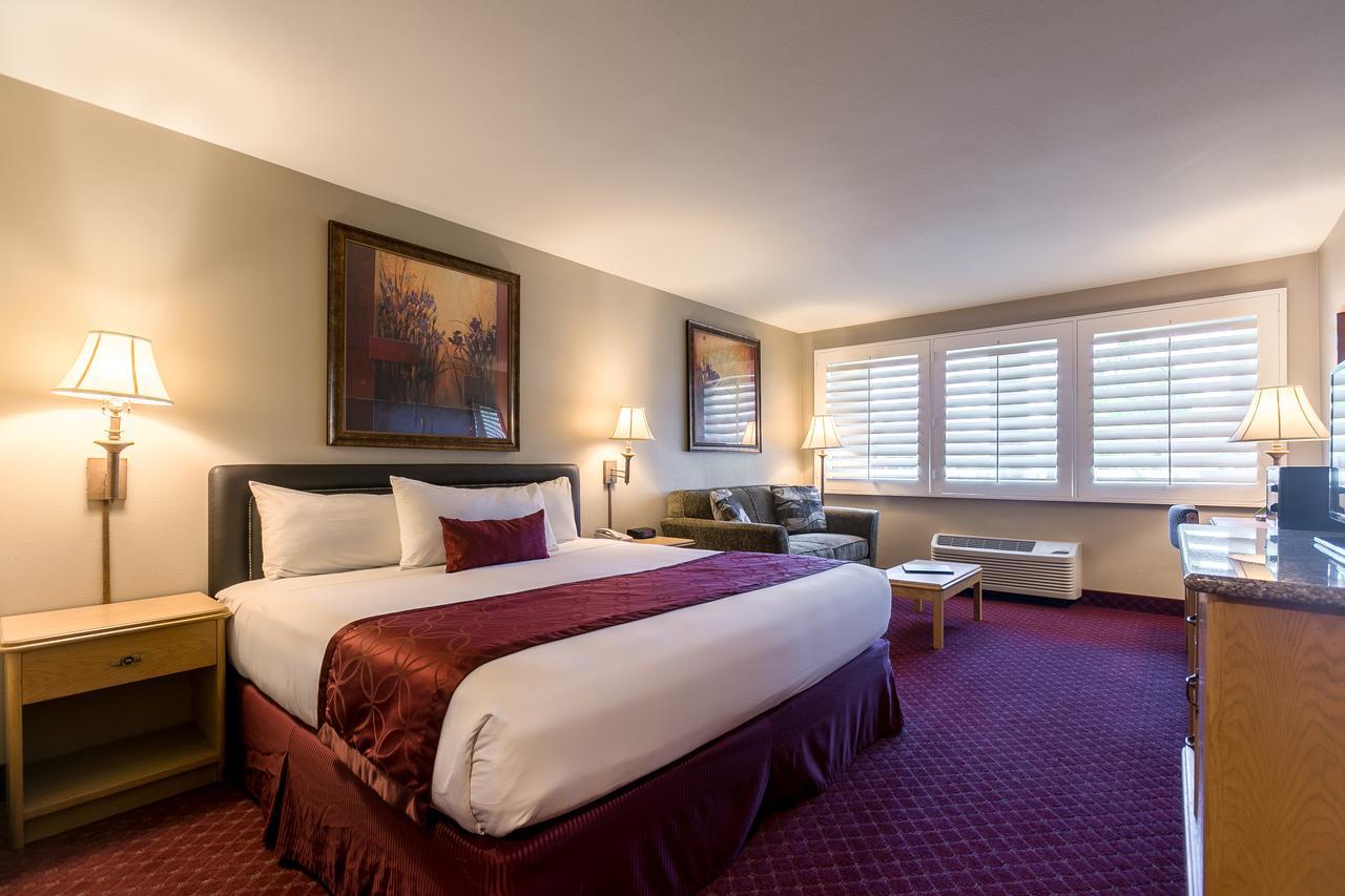 Grand Vista Hotel Simi Valley Exterior photo